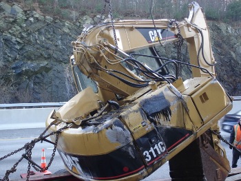 CAT 311C MEETS A BRIDGE 0141.jpg